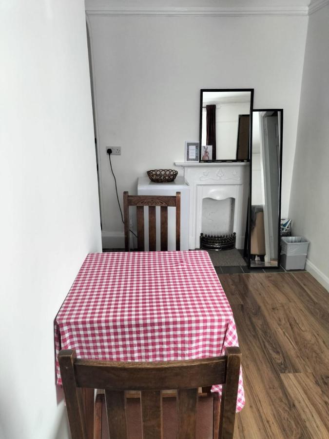 Brynawel Apartment Aberystwyth Bagian luar foto